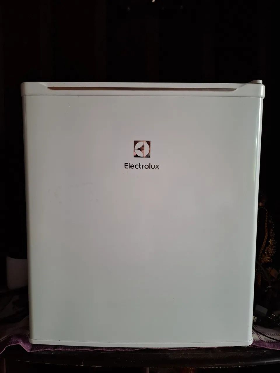 Frigobar Electrolux 47L