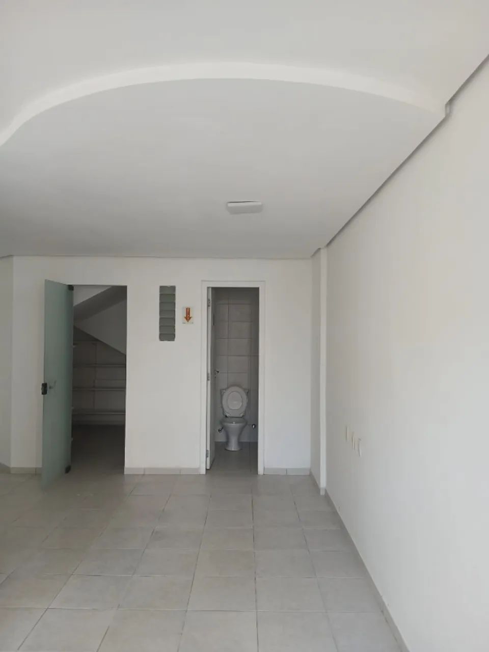 Lojas 50 m2, próximo à Av Brasil, 2 opções disponíveis! - Foto 2