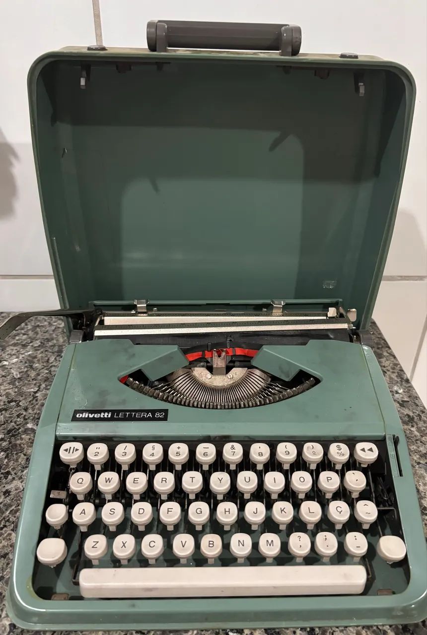 Typewriter64962167830787120