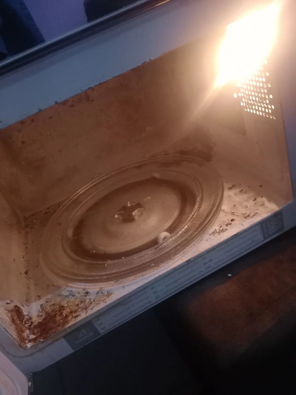 Vendo Microondas com Avarias  - Foto 4