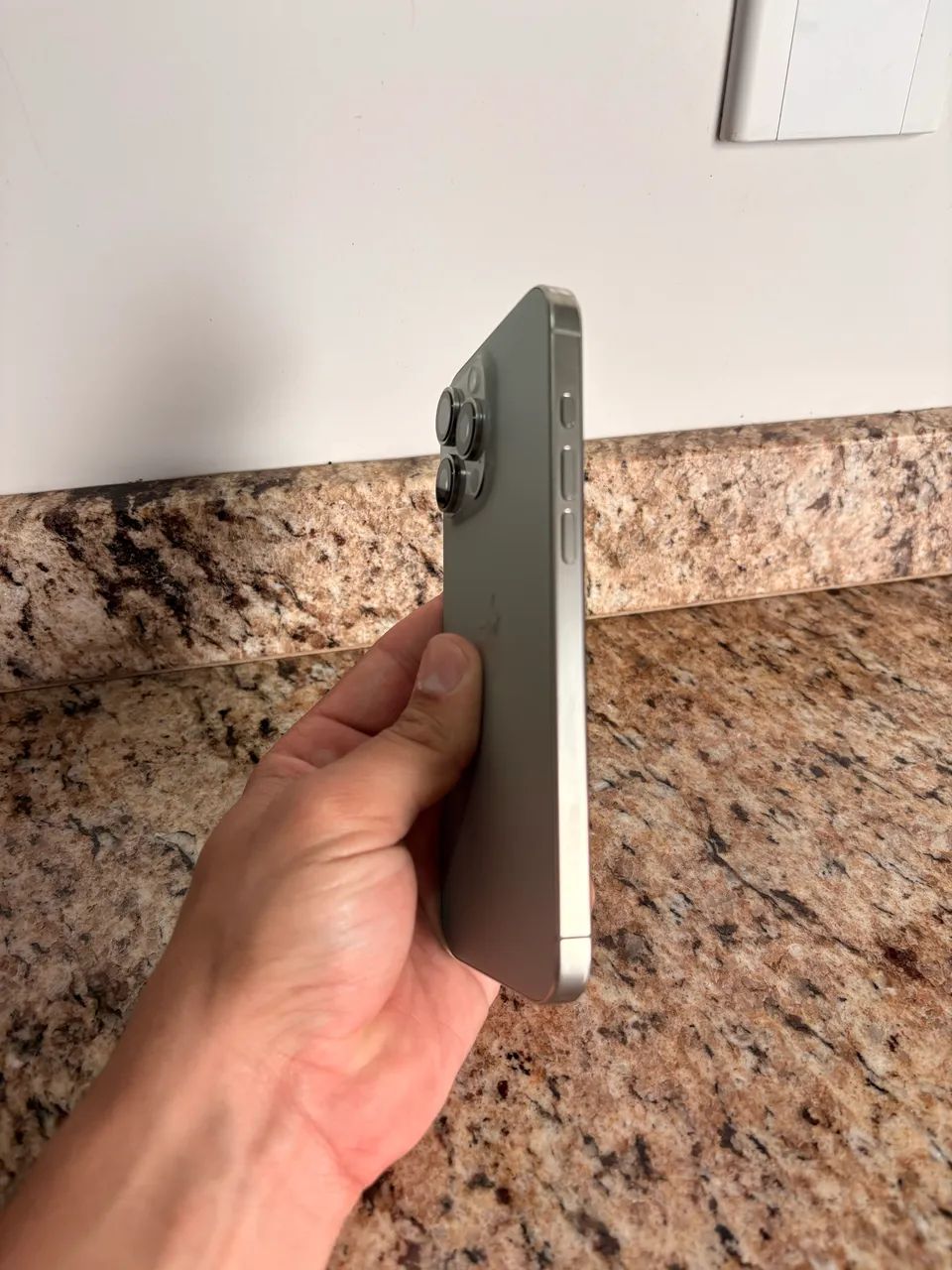 iPhone 16 Pro Max - 256gb - Natural Titânio  - Foto 2