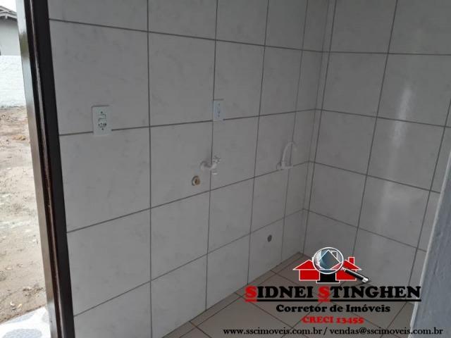 Casa novinha na Praia! Terreno todo murado, amplo espaço nos fundos - Foto 7