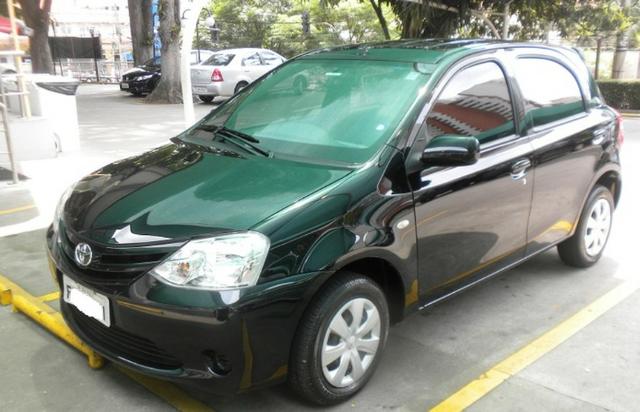 Etios XS 1.3 2013 Mecanico - Foto 14