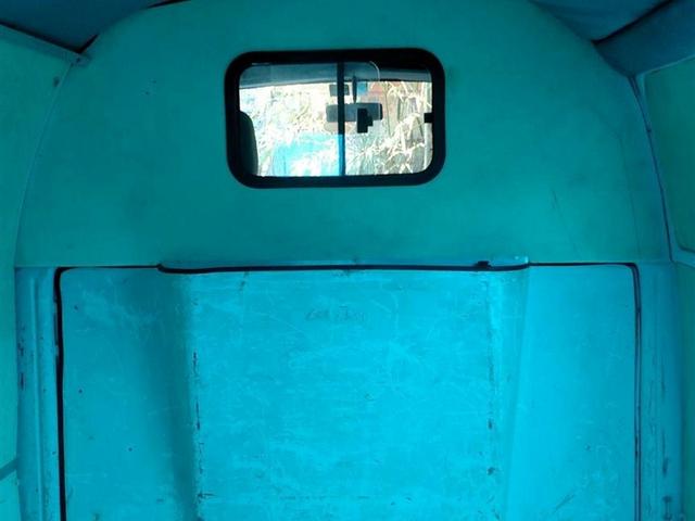 Vendo Kombi furgão toda original nova - Foto 2