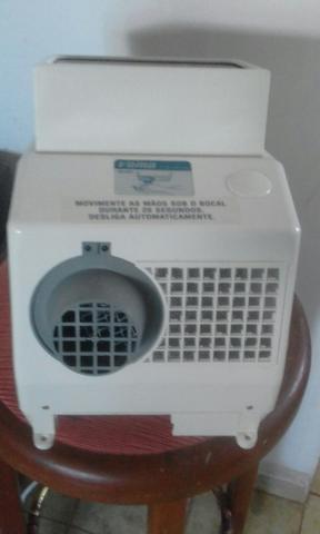 Vendo ou troco por monitor grande em bom estado!