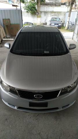Vendo Kia Cerato 2010/11 Automático SX3 1.6 - Foto 6