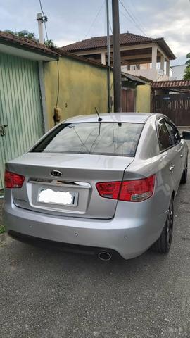 Vendo Kia Cerato 2010/11 Automático SX3 1.6