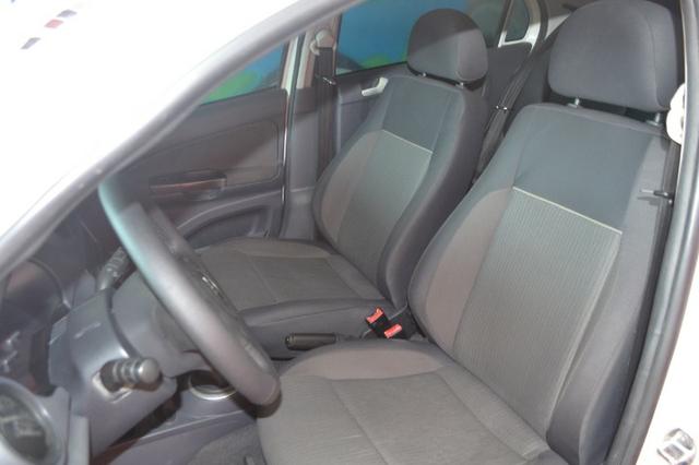 Volkswagen Voyage City 1.6 Flex com GNV, Completo. Aprovamos seu crédito mesmo sem renda - Foto 5