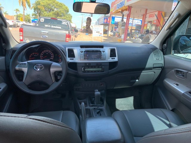 HILUX 4X4 SRV TURBO DIESEL