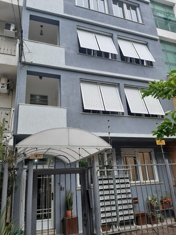 Apto em local privilegiado mobiliado 2 quartos no Centro rua Fernando Machado, 63m² - Foto 2