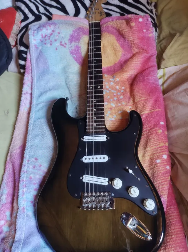 Troco celular por guitarra  +258 anúncios na OLX Brasil