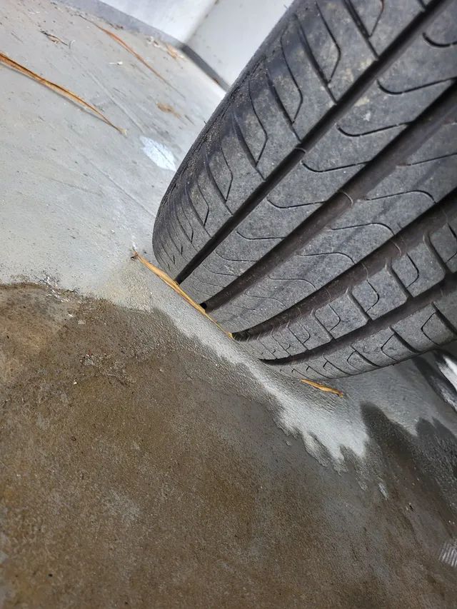 pneu pirelli run flat e roda mercedes c180(leia a descrição do anúncio) - Foto 6