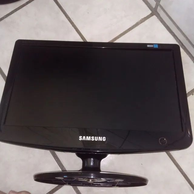 Samsung monitors - defective64317907357570121