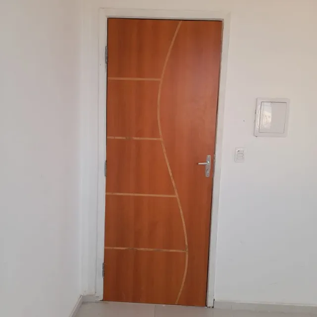Isaías Imóveis Aluga Sala Comercial no Edf. Ciel -São Francisco