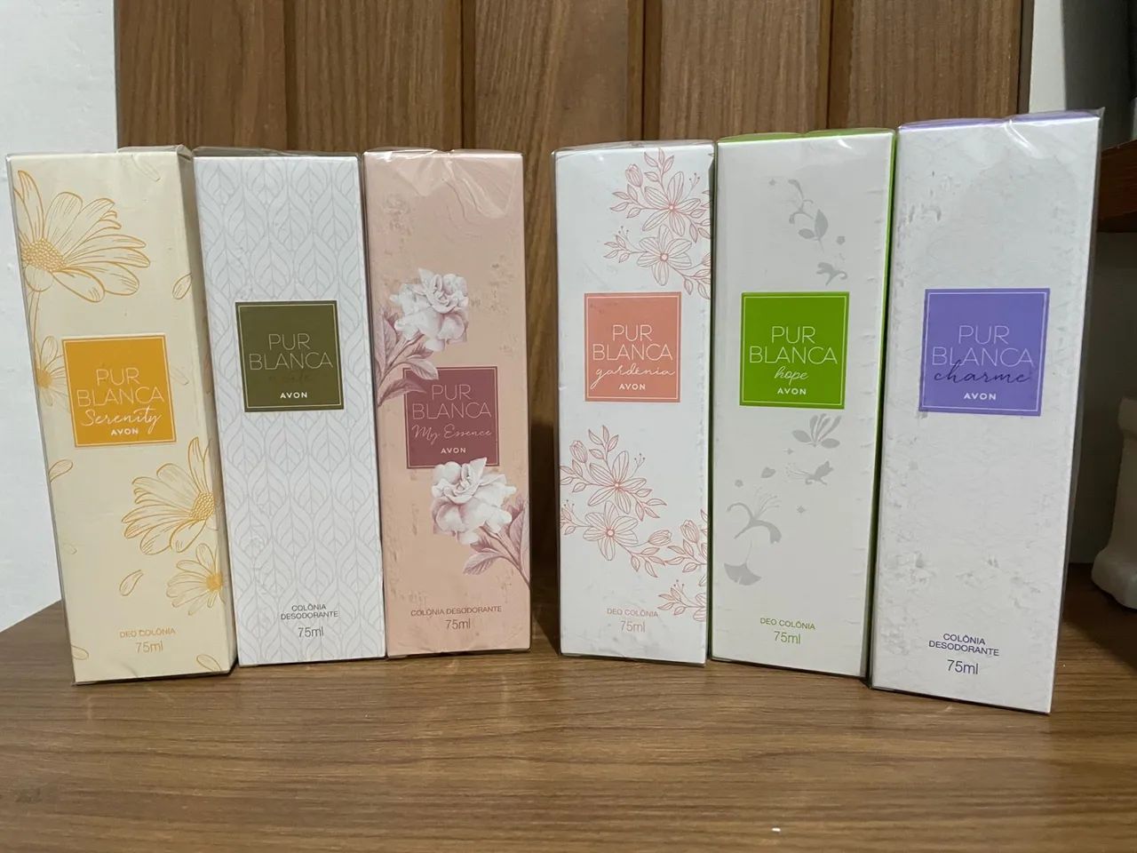 Colônia Avon pur blanca várias fragrâncias 75ml