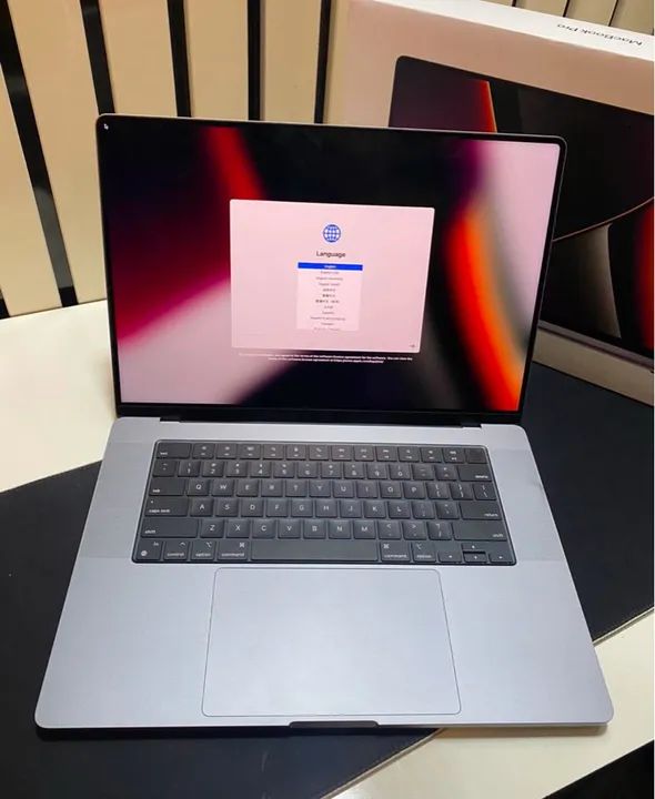 MacBook Pro 16.2 polegadas chip M1 Pro 