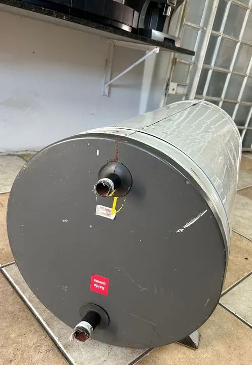 Boiler Elétrico 80 Litros - Usado - Foto 2