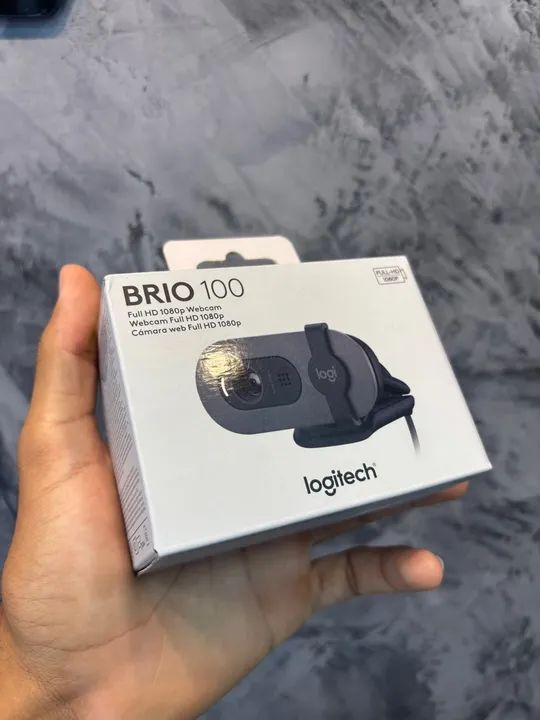 Webcam Full HD Logitech Brio 100 com Microfone Integrado