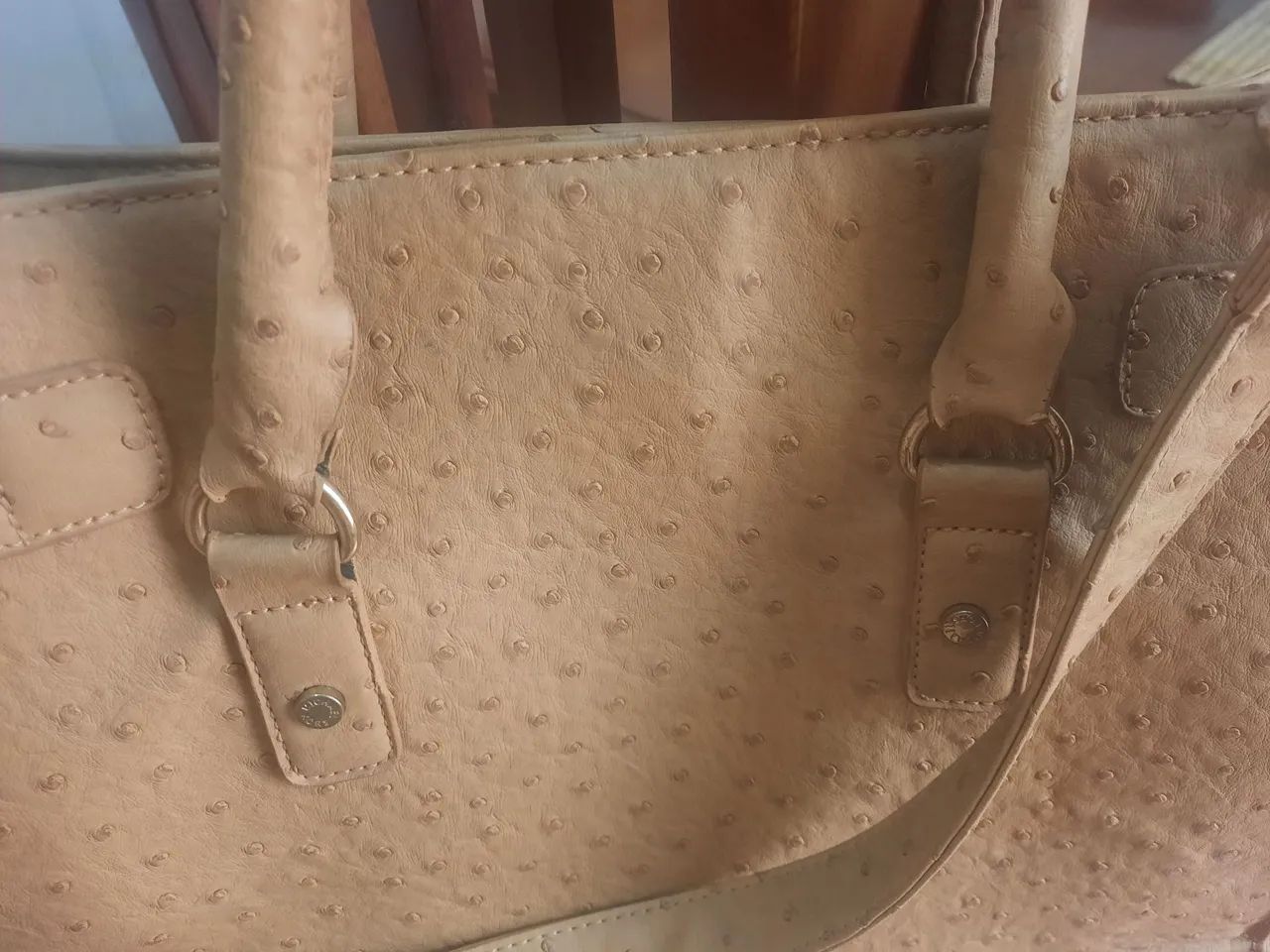 Bolsa Michael Kors Bege em Couro - Ótimo estado! - Foto 3