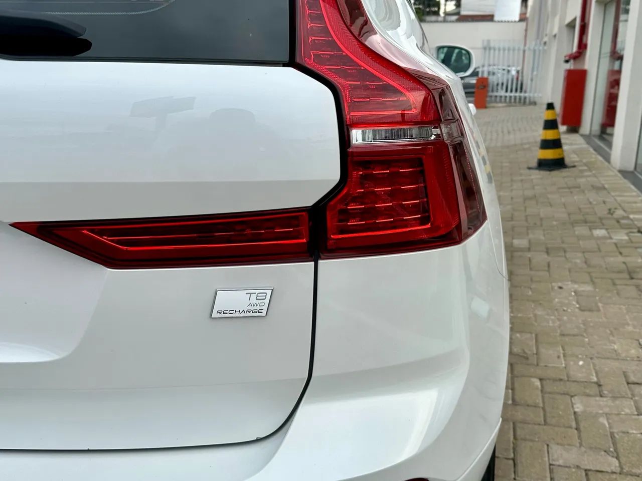 Volvo XC60 T-8 Hibrido 2.0 2022 com 31 mil quilômetros  - Foto 5