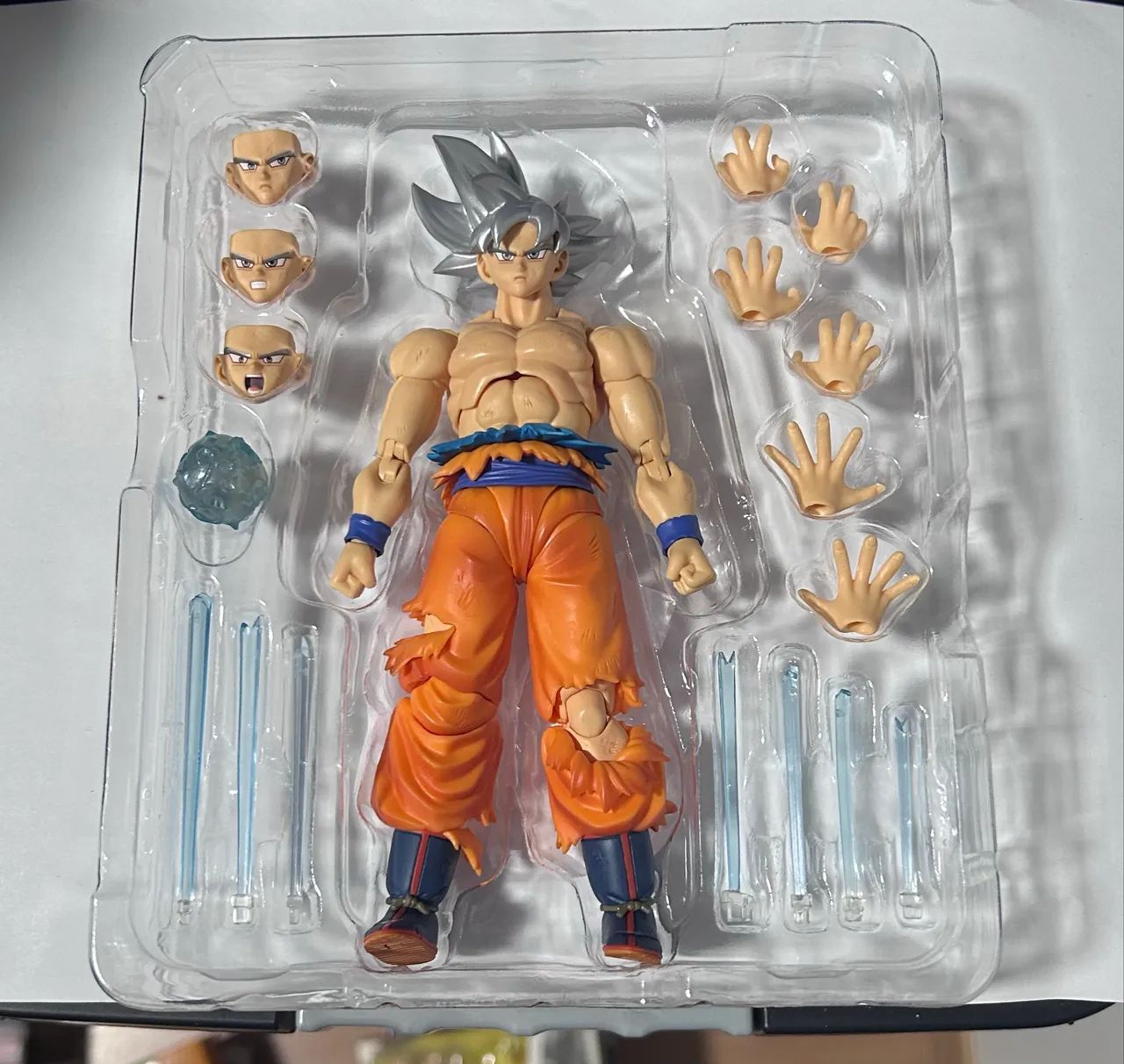Goku Instinto Superior Completo Figuarts Bandai - Foto 2