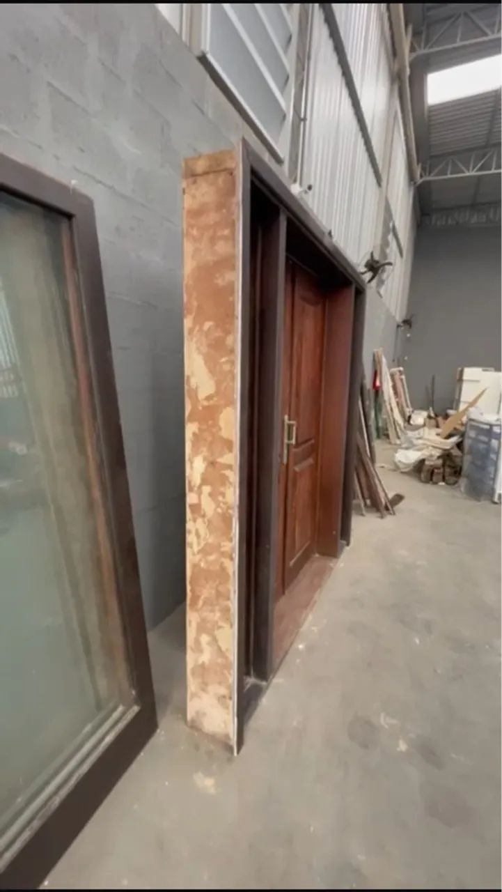 Porta de Madeira Dupla com Moldura - Foto 2