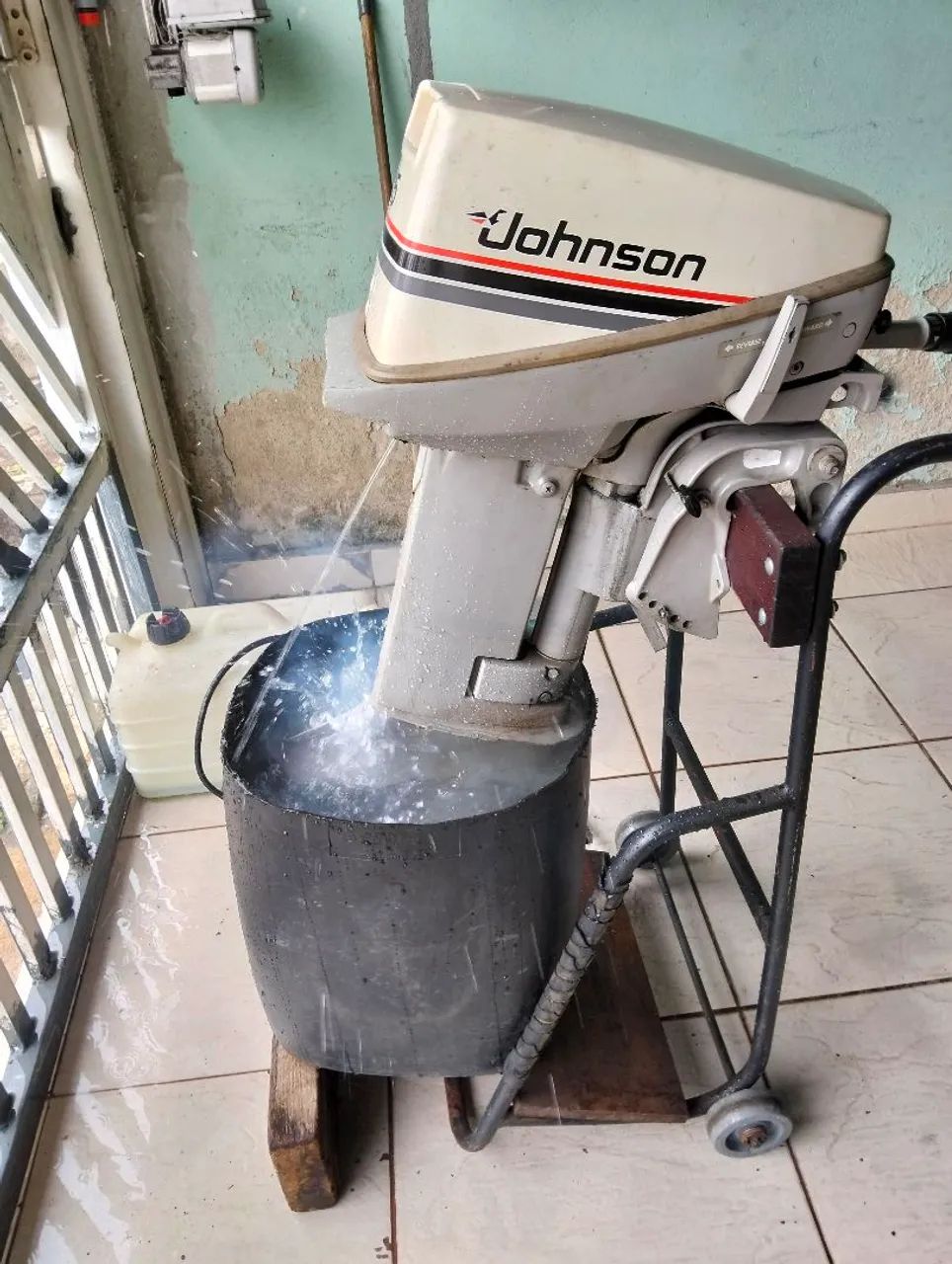 Motor de polpa Johnson 15 hp.