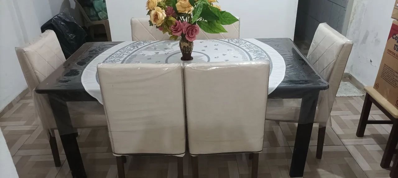 Mesa de Jantar com 6 Cadeiras - Foto 3