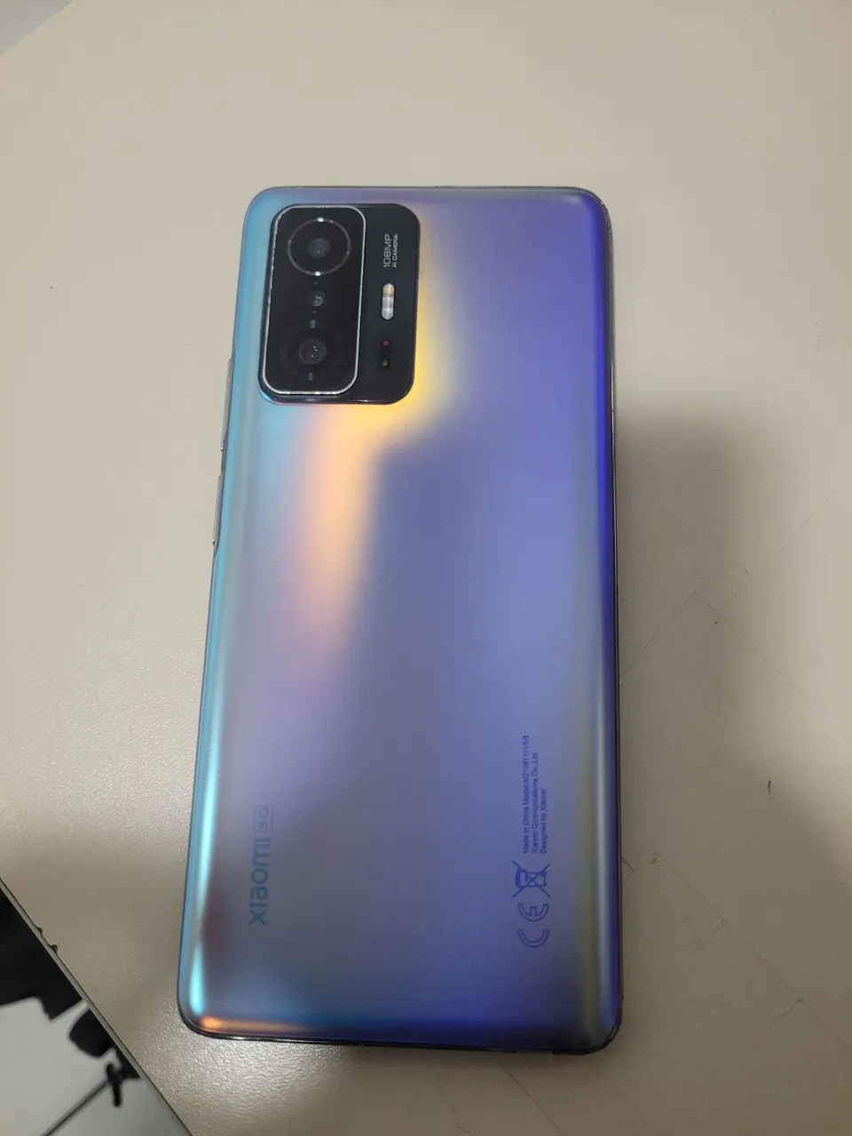 MI 11 t 128 gigas, 6 de ram 350,00 leia o anúncio