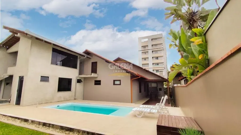 SOBRADO no BOM RETIRO com 3 quartos para LOCAÇÃO, 270 m²