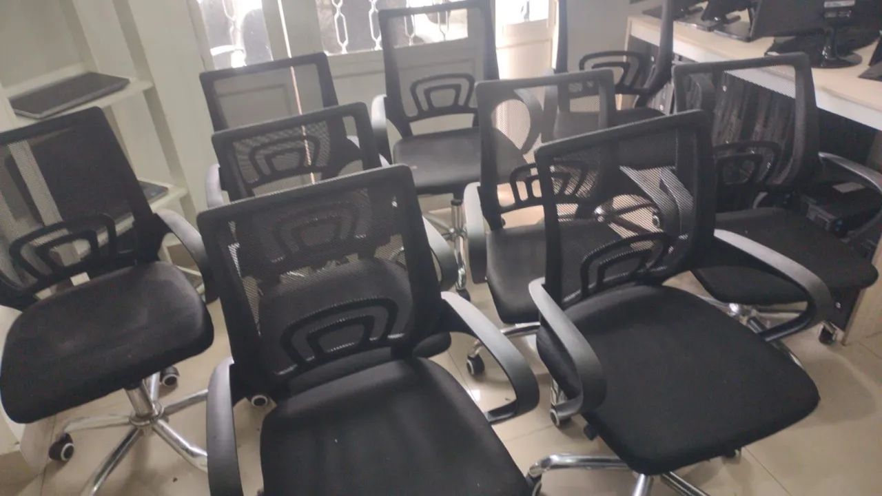 Cadeira de escritório R$180,00 cada  - Foto 4