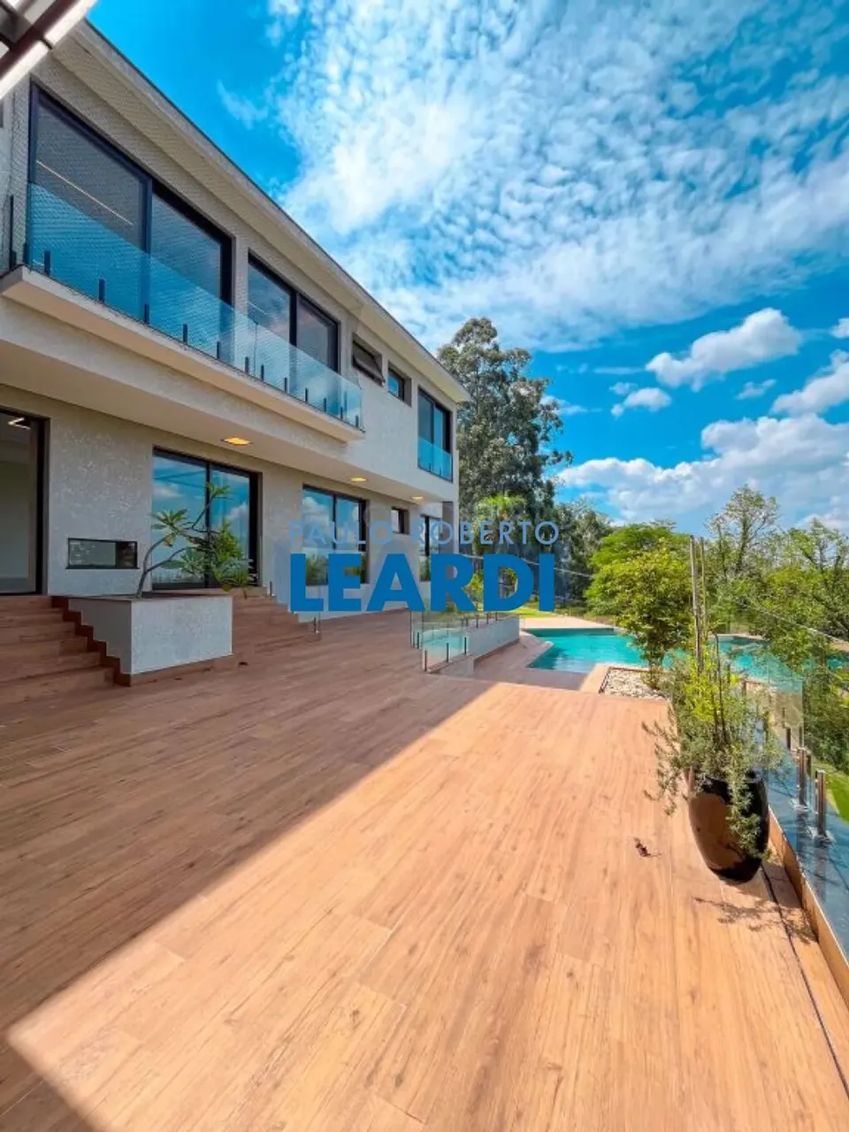 CASA EM CONDOMÍNIO - RESIDENCIAL TAMBORÉ - SP