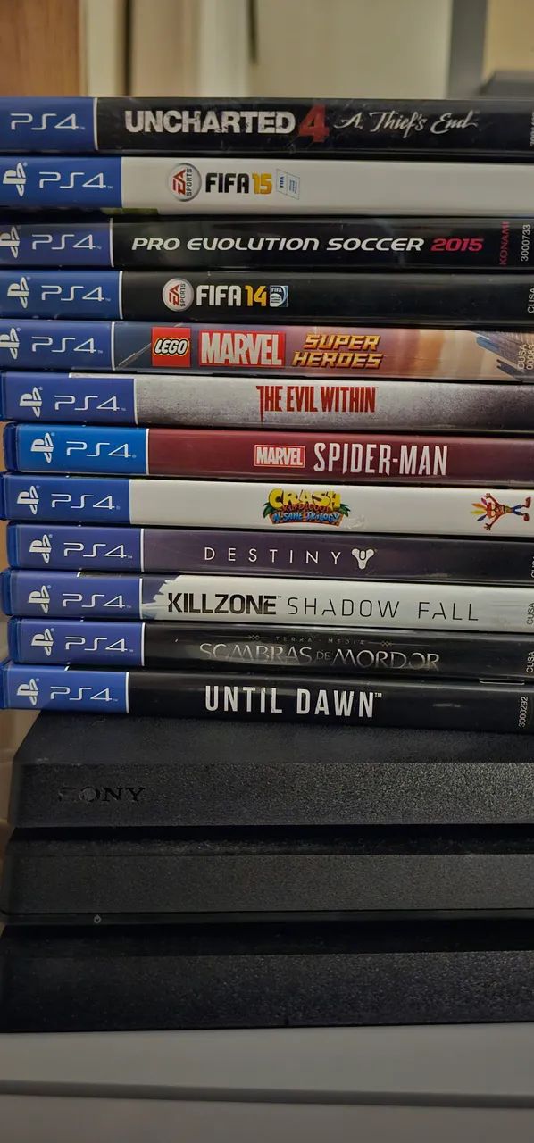 PlayStation 4 (PS4) PRO com Jogos e Acessórios. - Foto 2