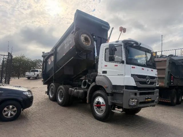 M. Benz 4144 Cacamba Basculante