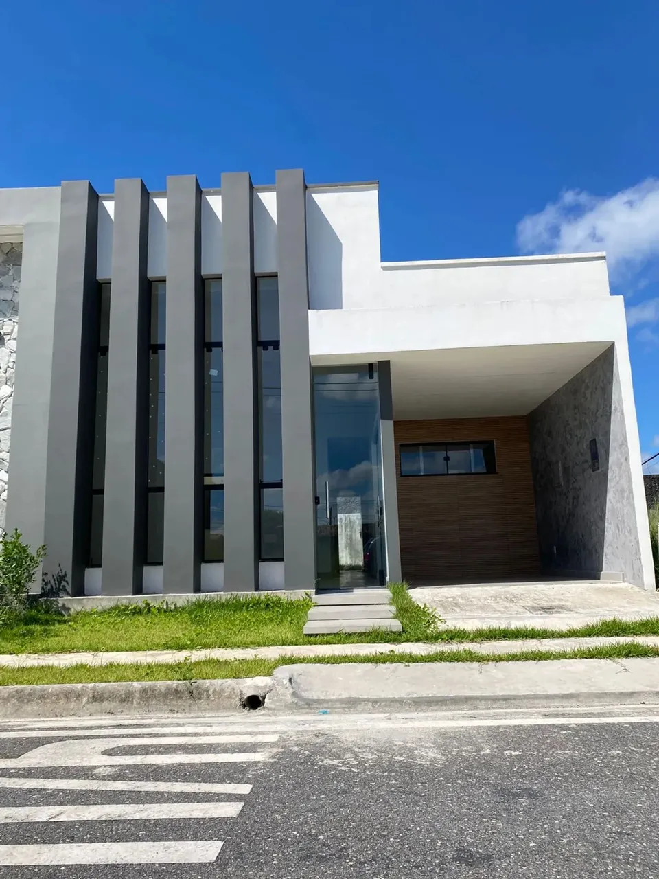 Vende Casa no Gran Paraiso R$ 650.000,00 (Aceita financiamento)