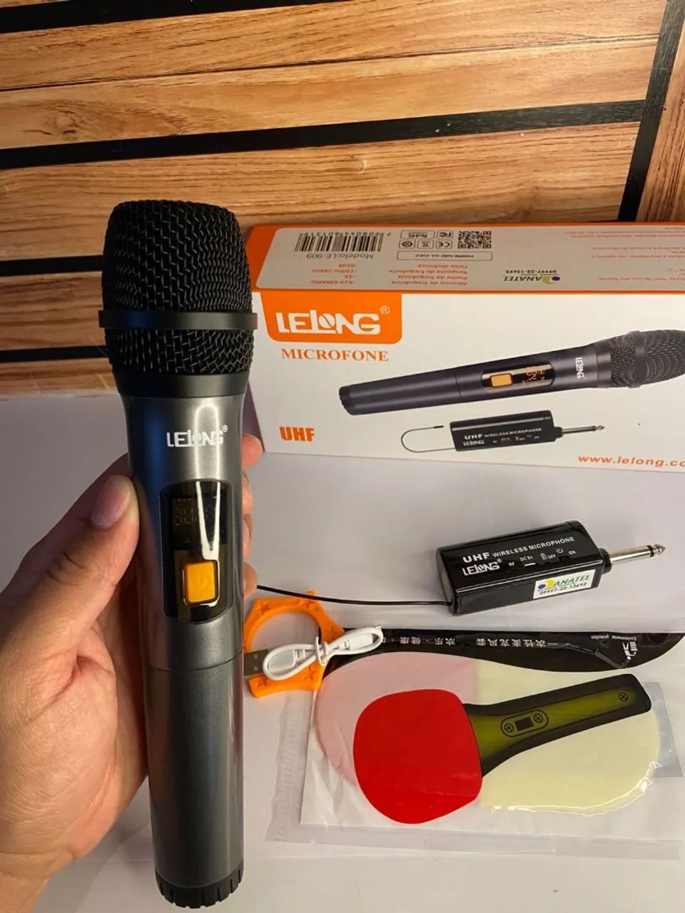 Microfone Digital Sem Fio Wireless UHF Para Karaokê - LE-909 Lelong