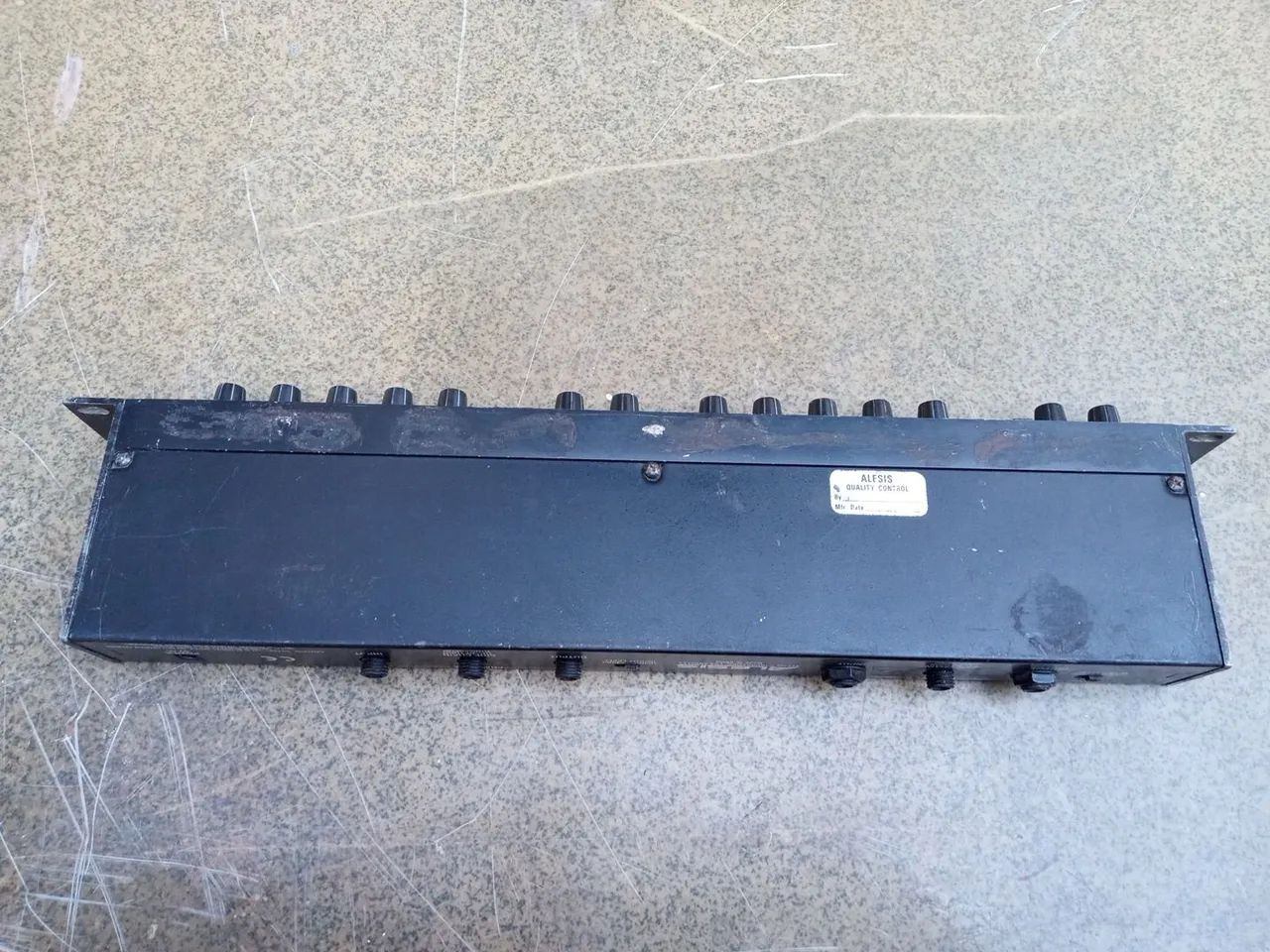 Compressor Alesis 3630 - Não Liga - Foto 2