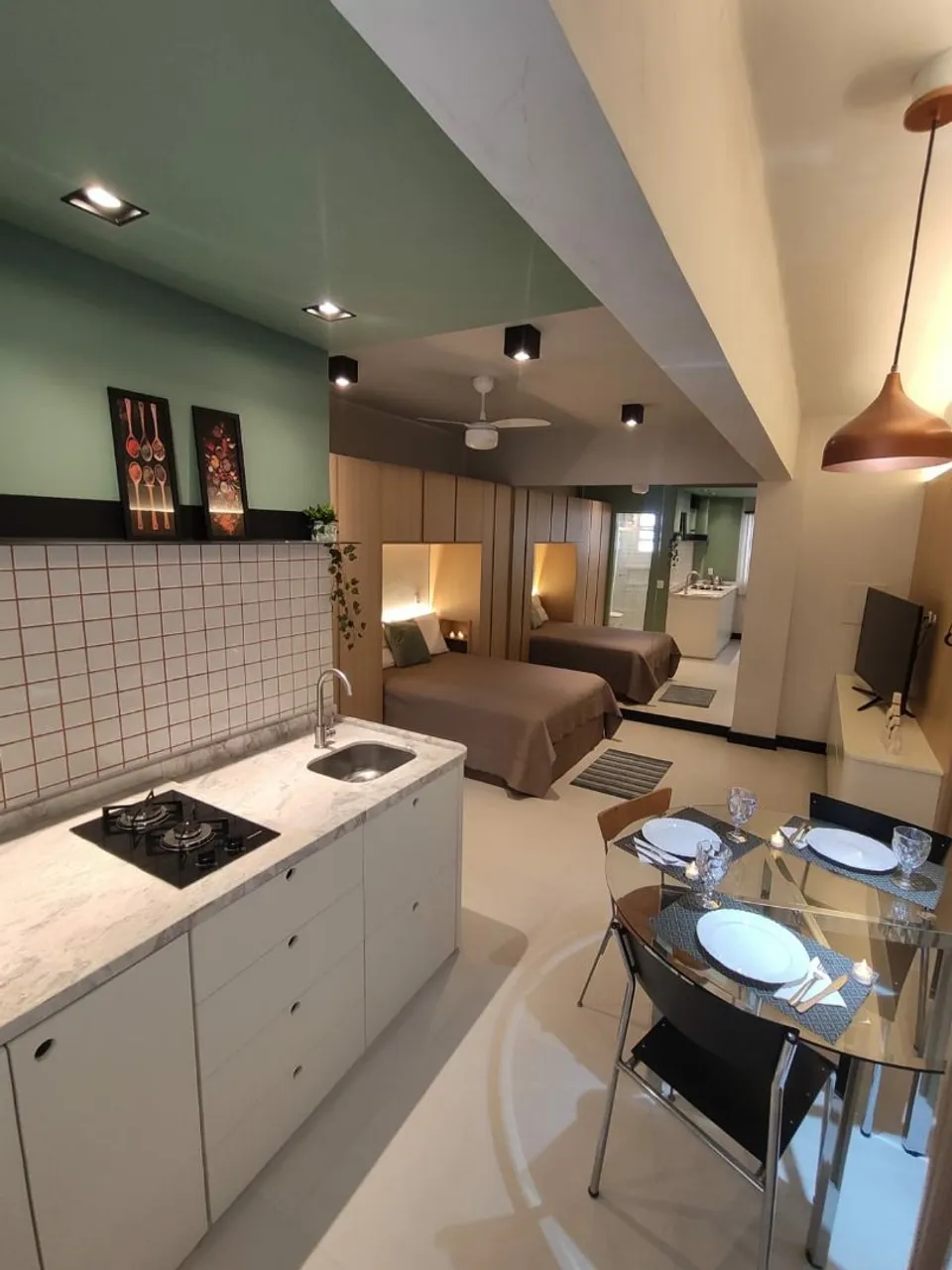 Studio aconchegante todo mobiliado e com eletros no Centro de Curitiba