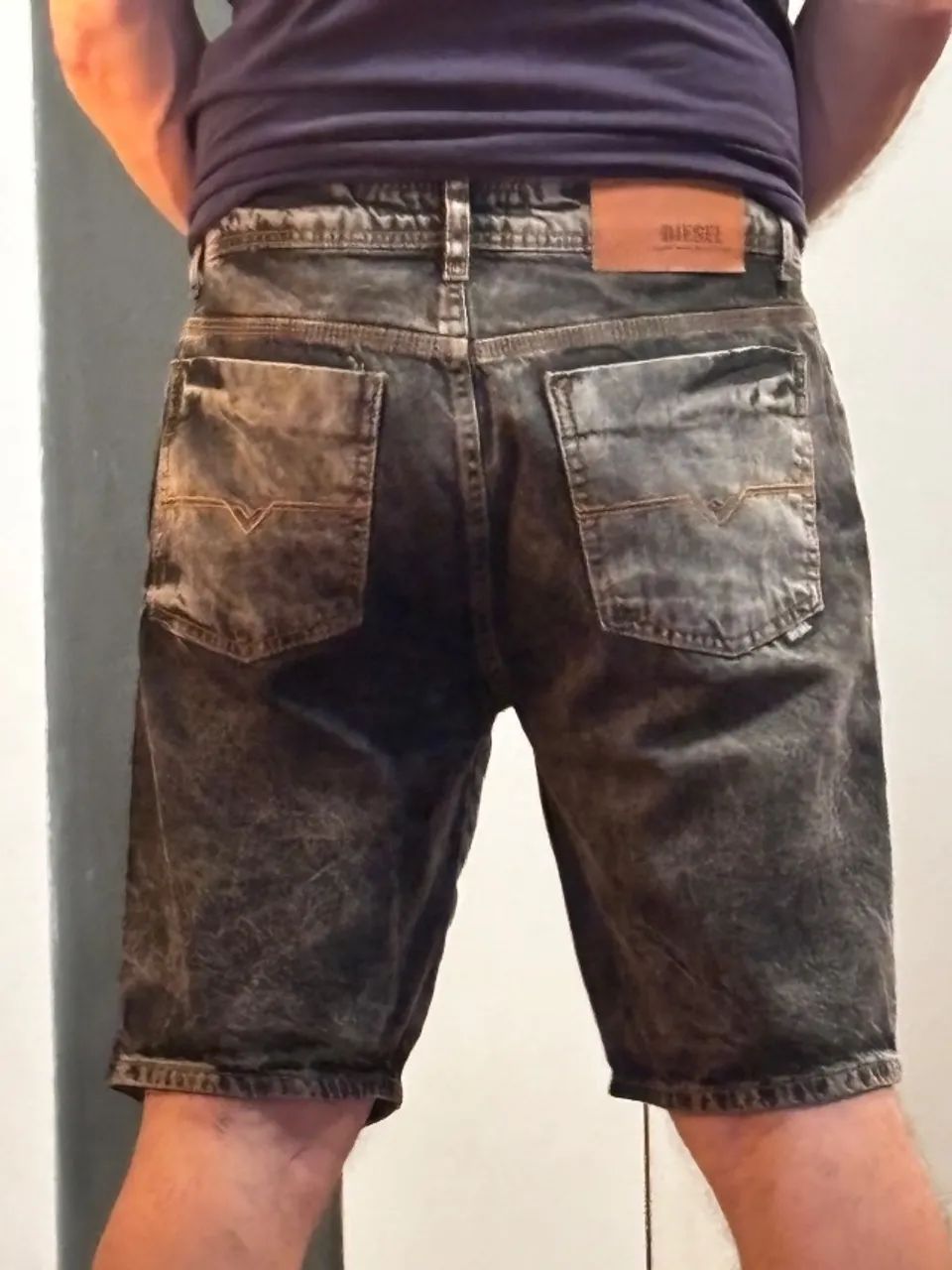 Bermuda jeans DIESEL  número 42 nova sem uso!! - Foto 3