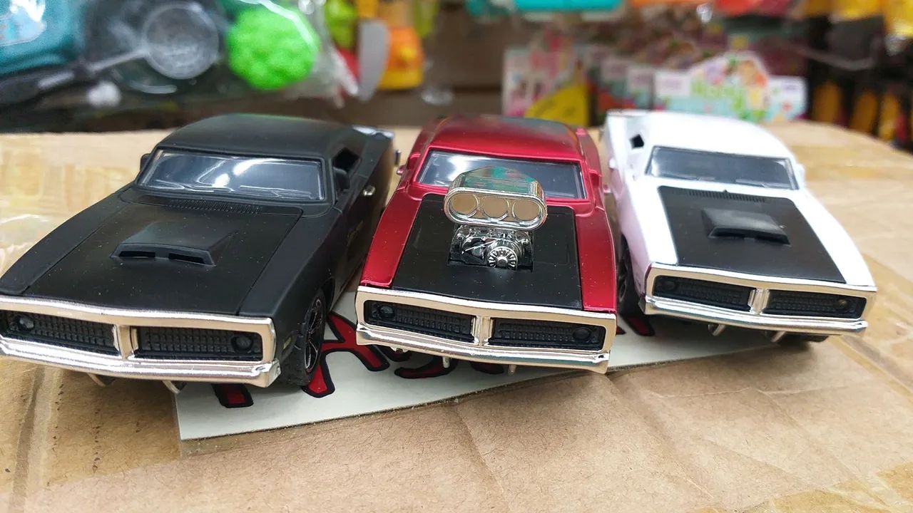 Miniatura Dodge Charger Dom Toretto Velozes e Furiosos - Foto 2