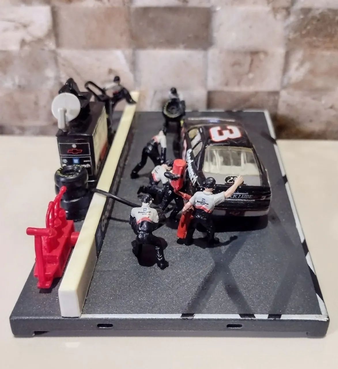 Miniatura Diorama Nascar Pit Crew Dale Earnhardt 1999 Hasbro 1/64 - Foto 3