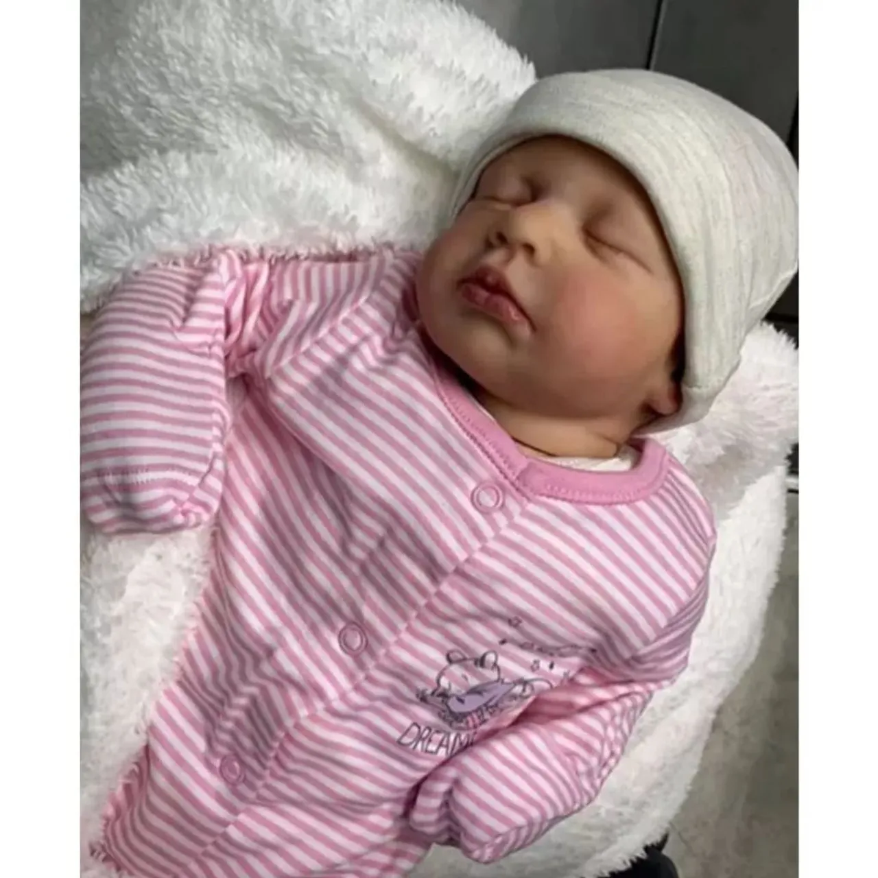 Linda Boneca Bebê Reborn para Encantar