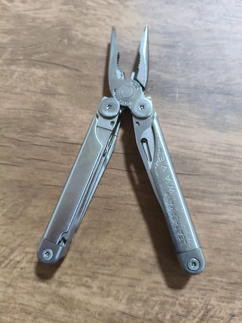 Alicate Mitufuncional LeatherMan