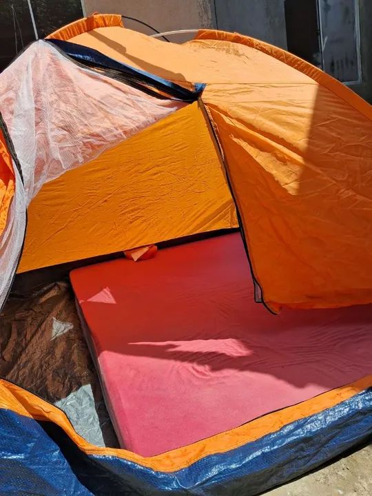 Vendo 2 barracas de acampamento 
