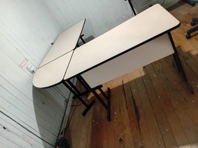 mesa de escritorio em l com gaveta otimo estado
