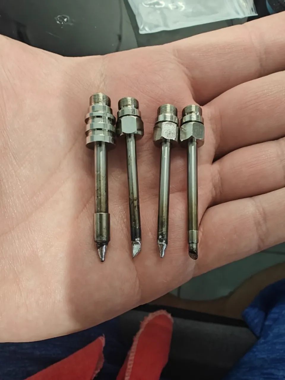 Ferro de solda portátil com 75W + 4 ponteiras e 2 baterias, excelente!! - Foto 3