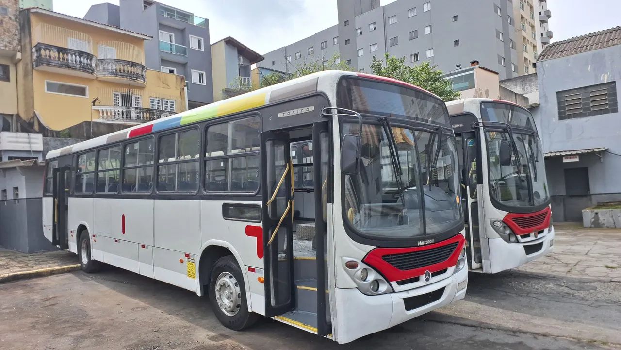 Marcopolo Torino mercedes 2 portas ano 2012