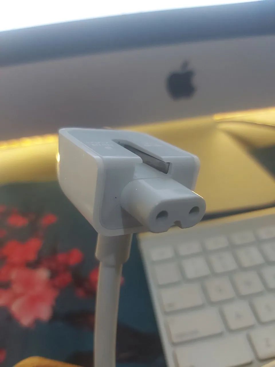 Cabo Apple Extensor Branco Semi Novo Macbook - Foto 2
