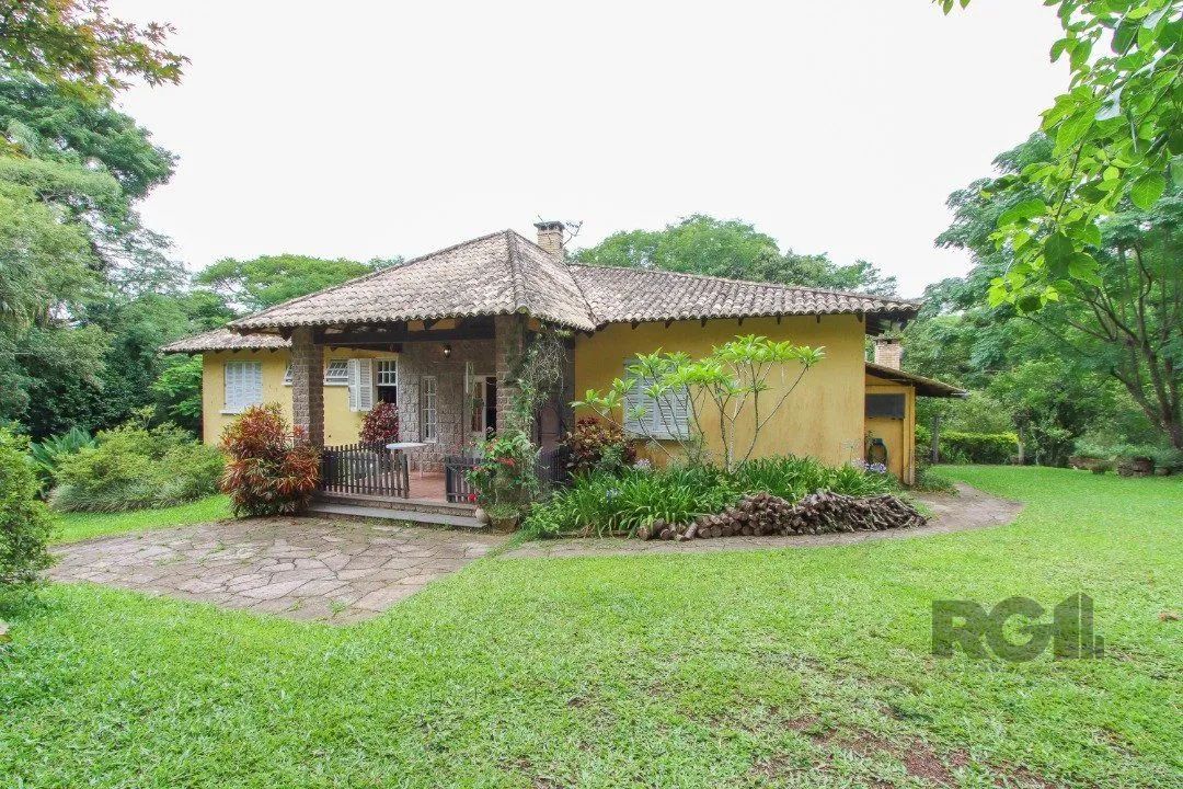 Casa com 3 quartos, suite em terreno com 7.320m² - Belem Velho