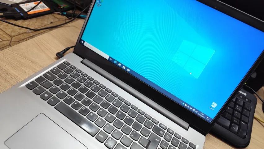 Notebook Lenovo i5 8ª Geração Tela 15.6 Full HD SSD Memória DDR4 Somos Loja